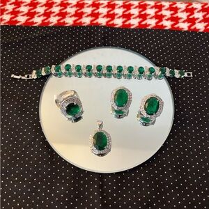 Elegant Green Color and Silver Color Jewelry Set